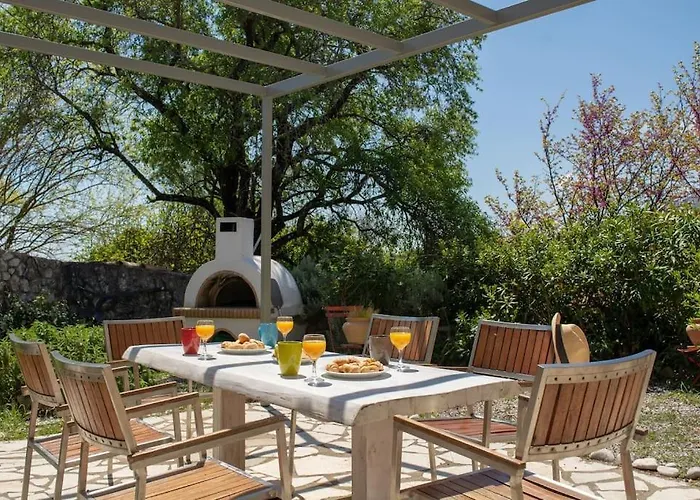 Pano Rouga - Theo Ferienhaus