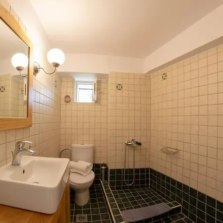 Pano Rouga - Theo בית נופש אלכסנדרוס